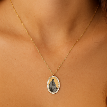Colar Medalha Brilhantes Personalizável