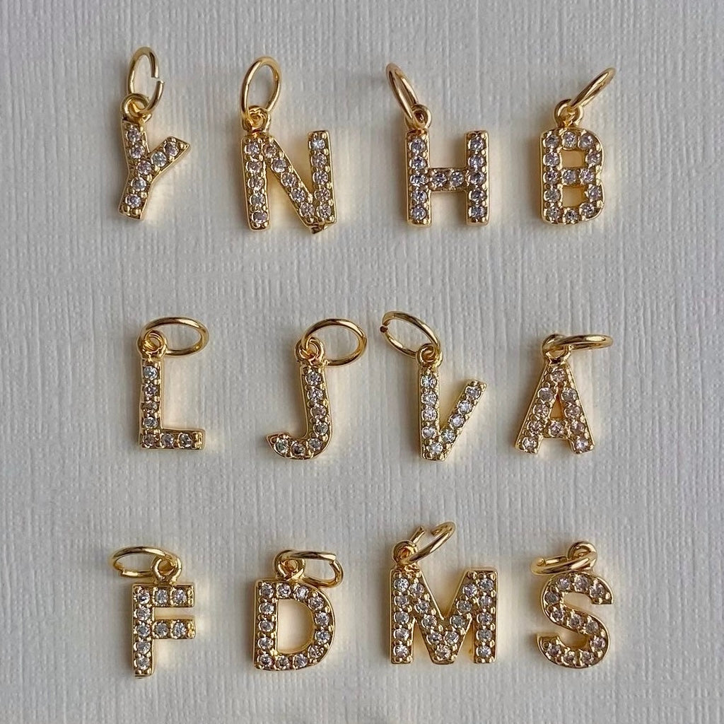 Colar Stone Letter