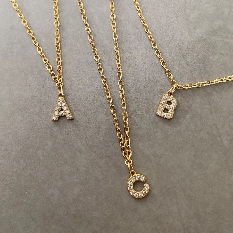 Colar Mini Letter