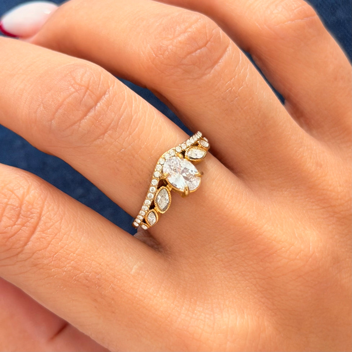 Anel Oval Crown