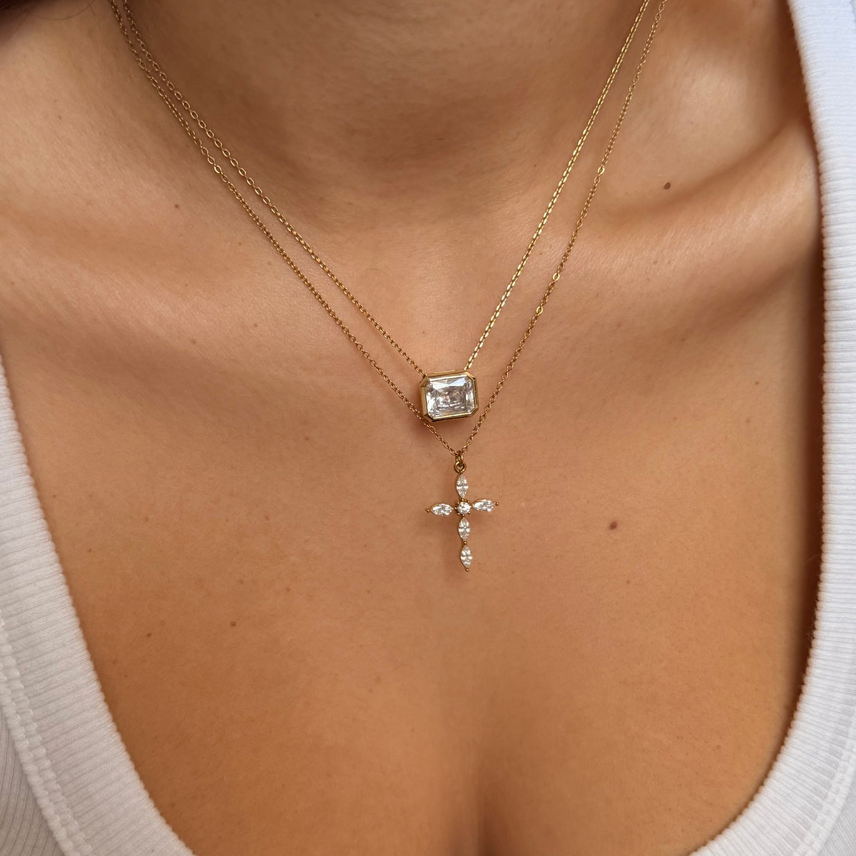 Colar Marquise Cross