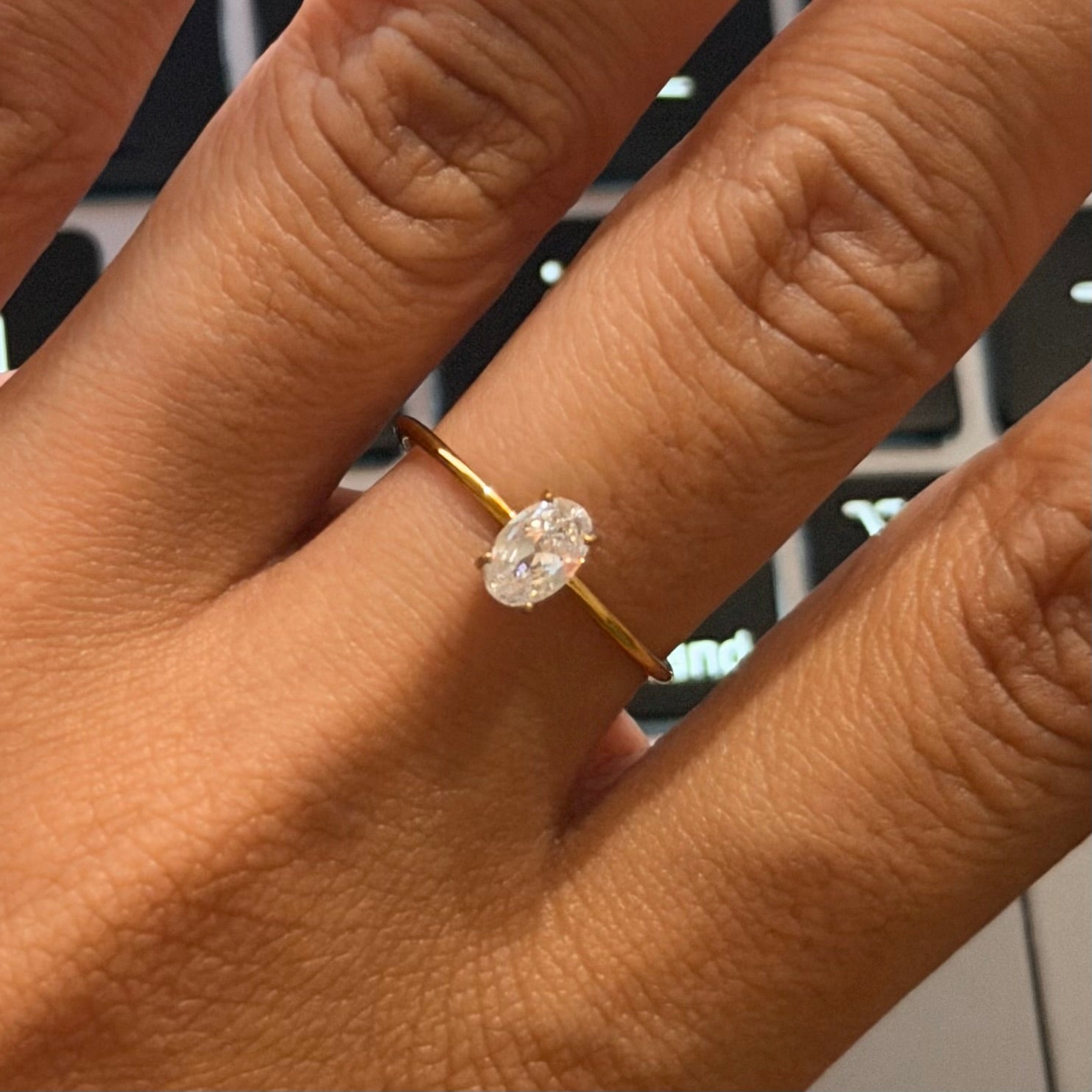 Anel Mini Oval Cut
